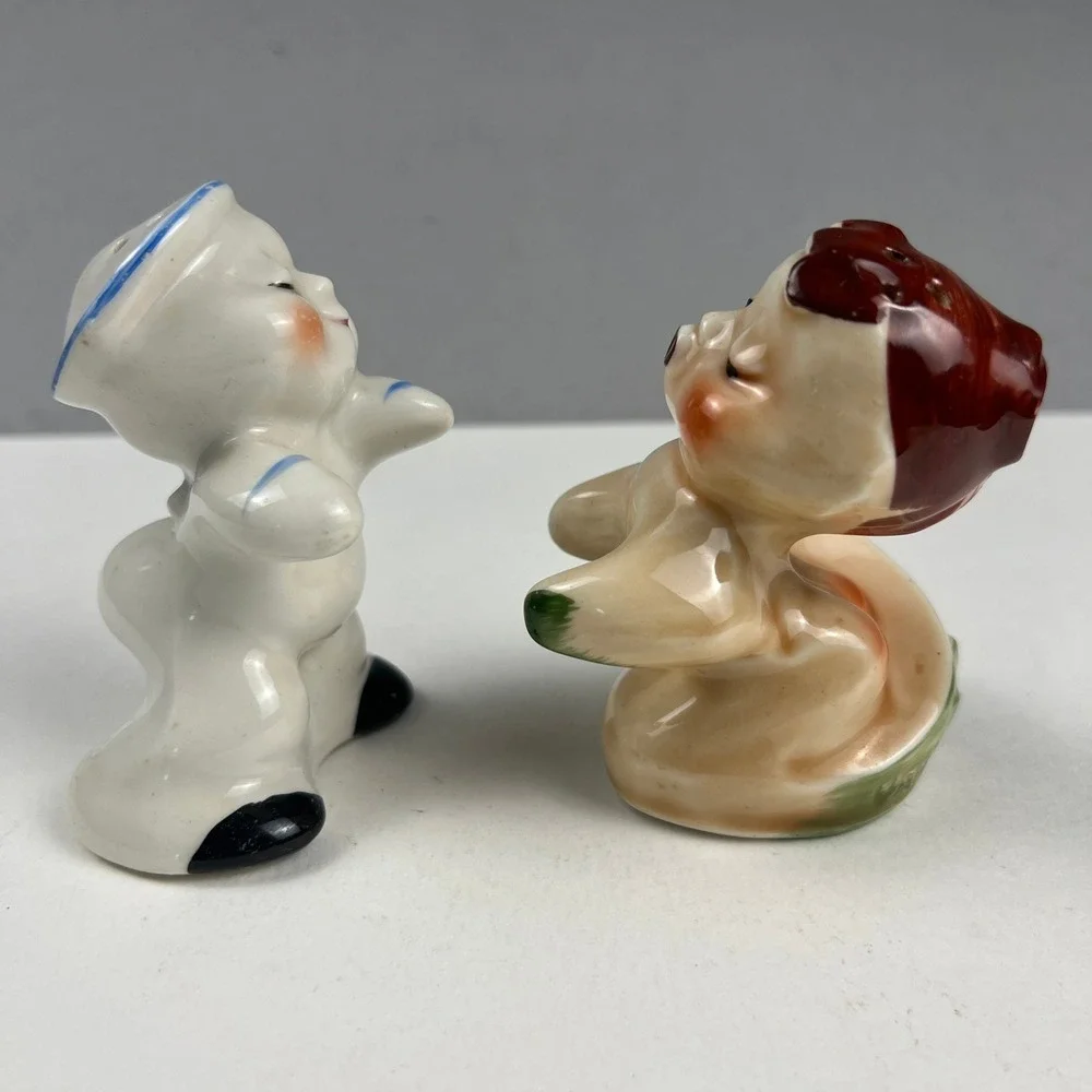 VTG Van Tellingen Salt Pepper Shakers 1940s Mermaid Sailor Kissing Ceramic 4in